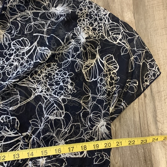 EMORY PARK Blue & White Floral Open Front Tie Cardigan-Style Top - Picture 16 of 16